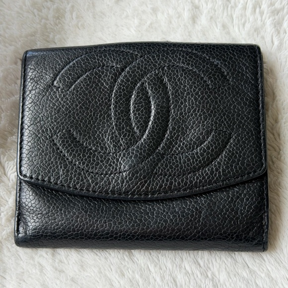 CHANEL Handbags - Channel caviar leather compact wallet Authentic with COA black